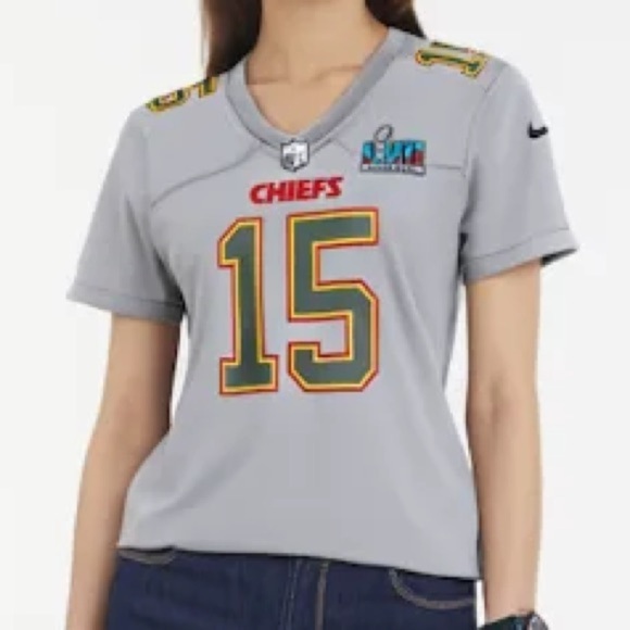 Nike Women’s NFL Kansas City Chiefs Patrick Mahomes Super Bowl LVII Jersey #15 - Picture 1 of 8